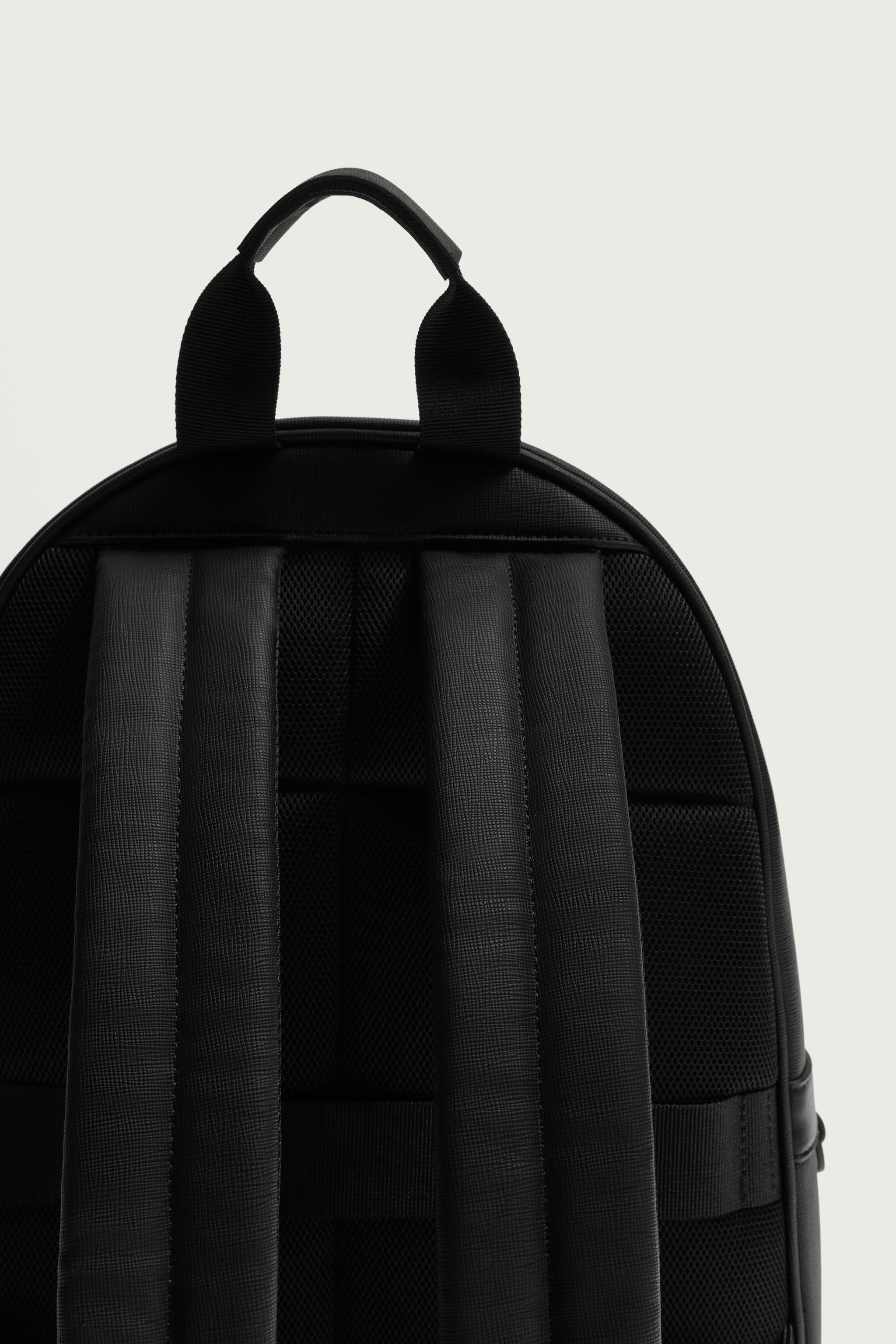 TEXTURED BACKPACK